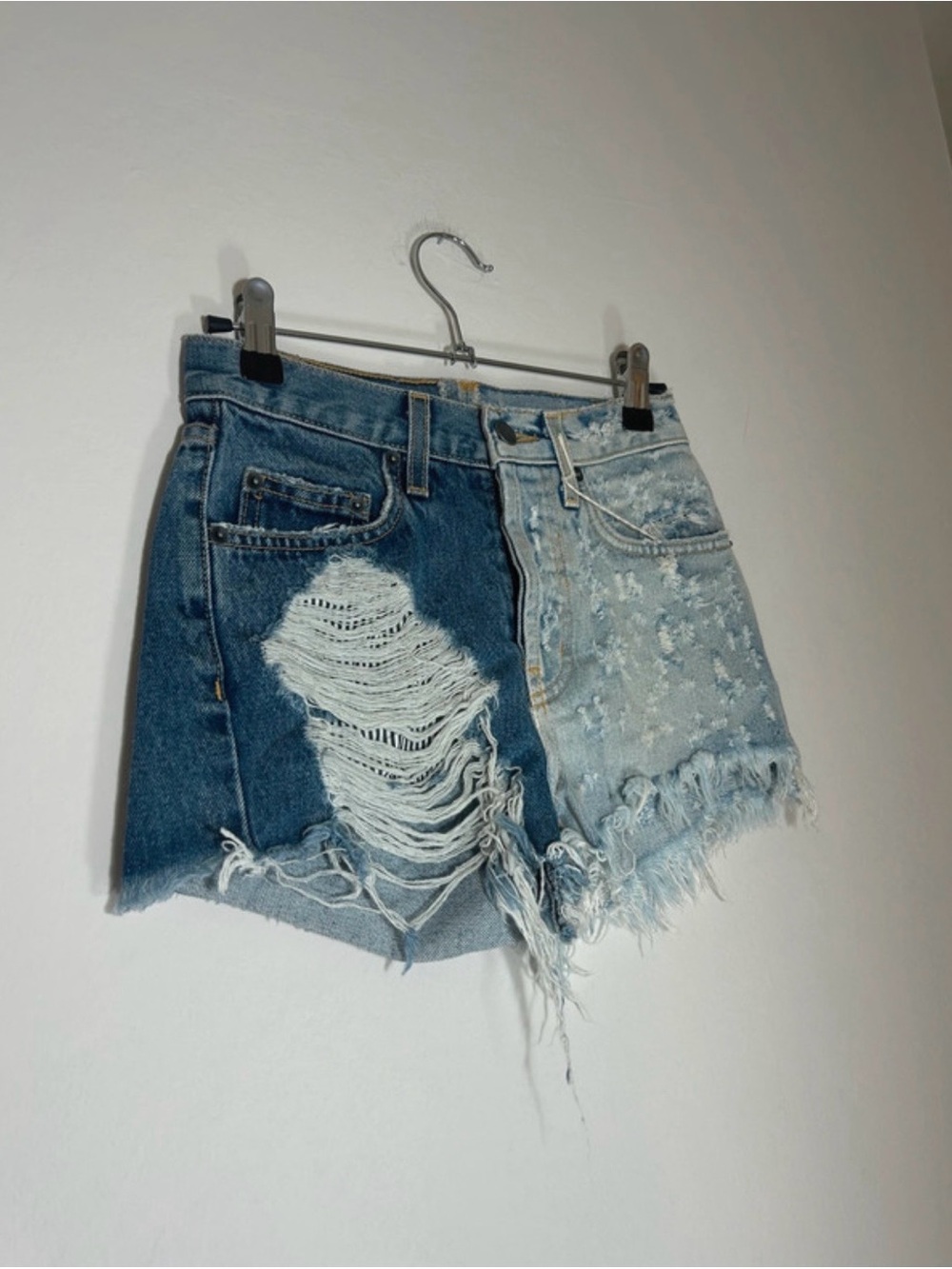 Carmar Vintage Two-Tone Distressed Denim Shorts Size 23